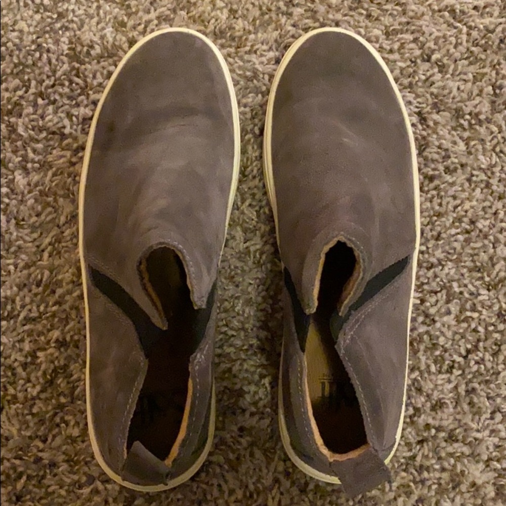 Britton-II Sofft grey suede high top
